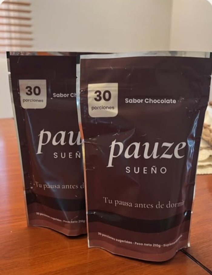Foto de clienta con sus packs de PAUZE